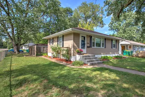 5901 Idaho Ave N, Crystal, MN 55428