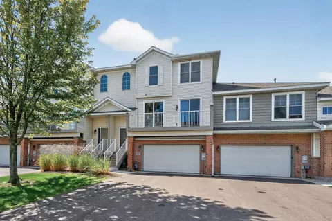 20055 Heritage Dr, Lakeville, MN 55044