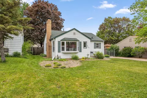 749 Cottage Ave W, Saint Paul, MN 55117