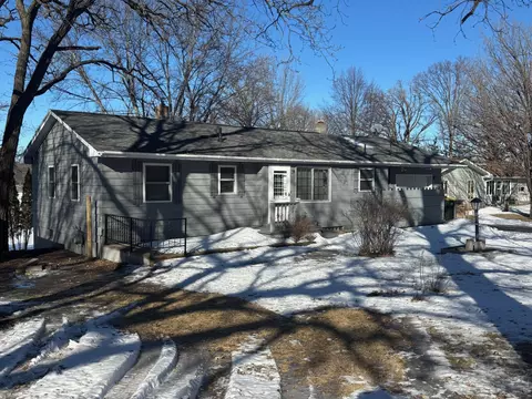 19062 Riverview Ln NE, New London, MN 56273
