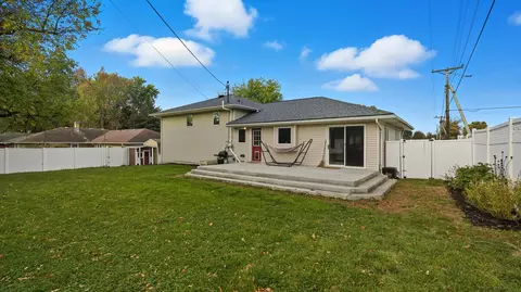 Exterior - 103 Calm Ct, Mapleton, MN 56065 photo 3 of 5