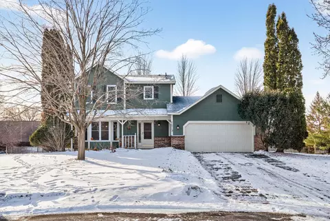 11712 Sierra Ct, Burnsville, MN 55337
