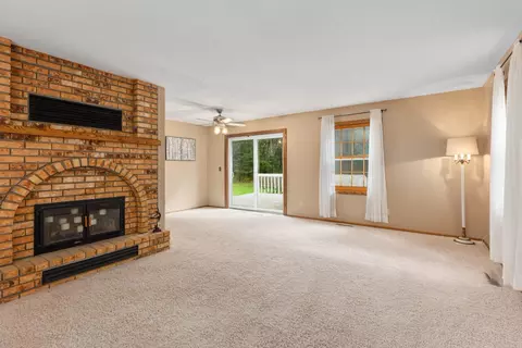 Living - 8378 Red Pine Cir, Baxter, MN 56425 photo 3 of 5