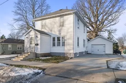 130 2nd St SE, Plainview, MN 55964