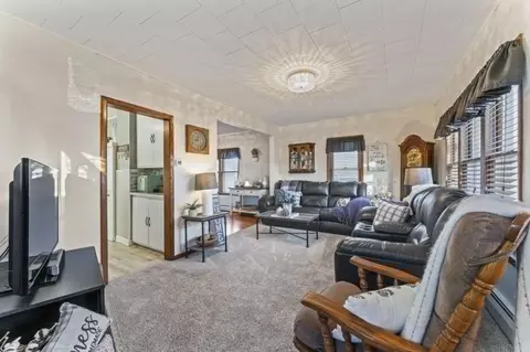 Living - 130 2nd St SE, Plainview, MN 55964 photo 2 of 5
