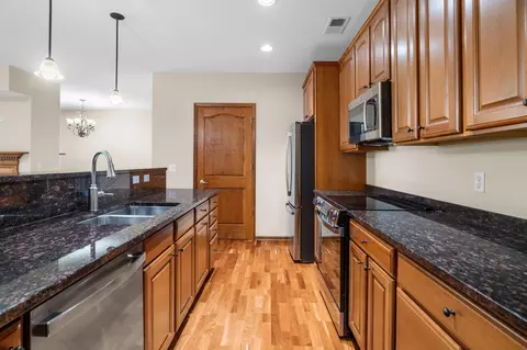 Kitchen - 4100 Spring St #211, Spring Park, MN 55384 photo 4 of 5
