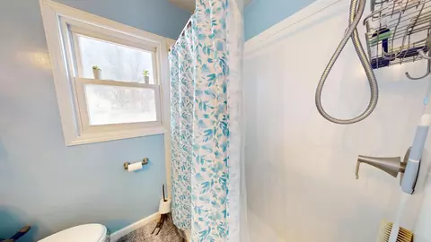 Bath - 404 12th St SE, Austin, MN 55912 photo 2 of 2