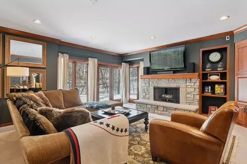 Living - 45 Gideons Point Rd, Tonka Bay, MN 55331 photo 10 of 11
