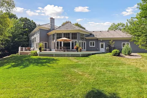 Exterior - 45 Gideons Point Rd, Tonka Bay, MN 55331 photo 5 of 12