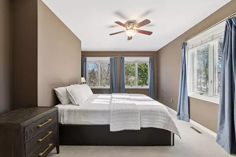 Bedroom - 45 Gideons Point Rd, Tonka Bay, MN 55331 photo 3 of 6