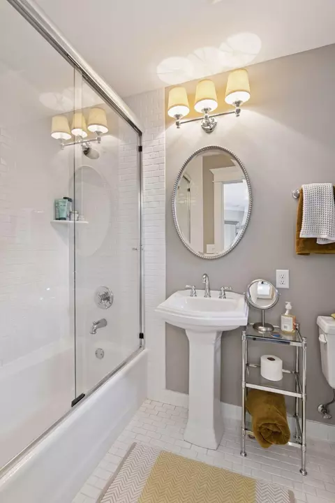 Bath - 20715 Linwood Rd, Deephaven, MN 55331 photo 6 of 7
