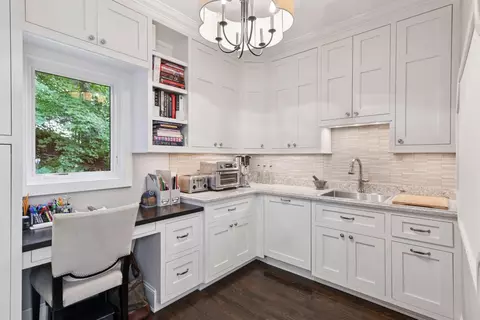 Kitchen - 20715 Linwood Rd, Deephaven, MN 55331 photo 7 of 7