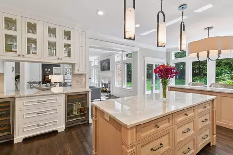 Kitchen - 20715 Linwood Rd, Deephaven, MN 55331 photo 5 of 7