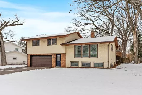 6996 Hickory Dr NE, Fridley, MN 55432