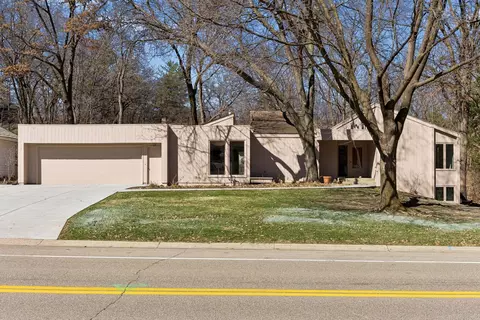 7117 Gleason Rd, Edina, MN 55439