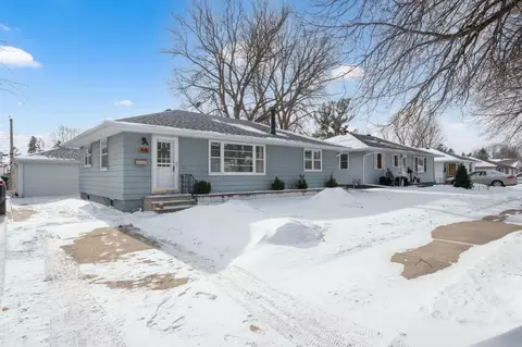 1918 18 12 St NW, Rochester, MN 55901