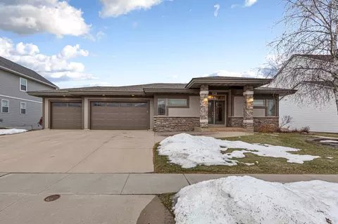 255 Foothills Ln SE, Rochester, MN 55904