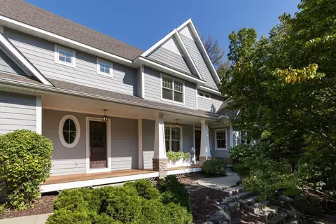 17244 Valley Rd, Eden Prairie, MN 55347