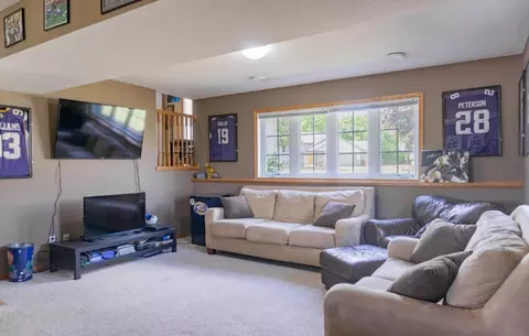 211 Clover Ct, Jordan, MN 55352 photo 6
