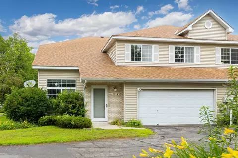 7954 Timber Lake Dr, Eden Prairie, MN 55347