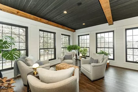 Living - 503 24th St SW, Austin, MN 55912 photo 3 of 4