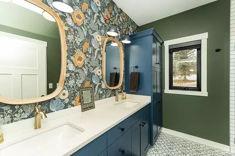 Bath - 503 24th St SW, Austin, MN 55912 photo 2 of 2