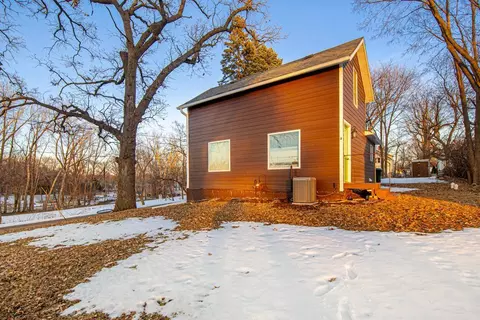 325 River St, Waterville, MN 56096 photo 5