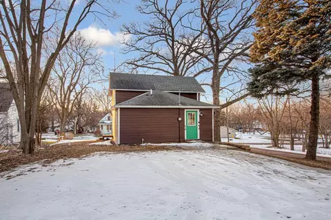325 River St, Waterville, MN 56096 photo 2
