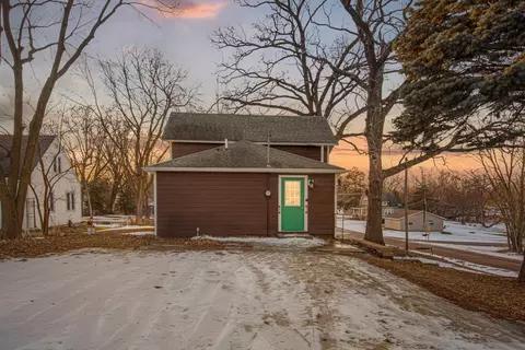 325 River St, Waterville, MN 56096