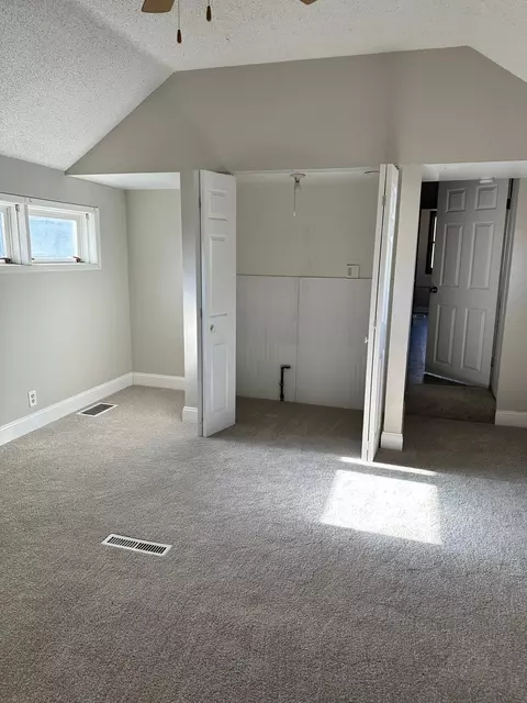 Bedroom - 527 6th Ave NW, Faribault, MN 55021 photo 7 of 9