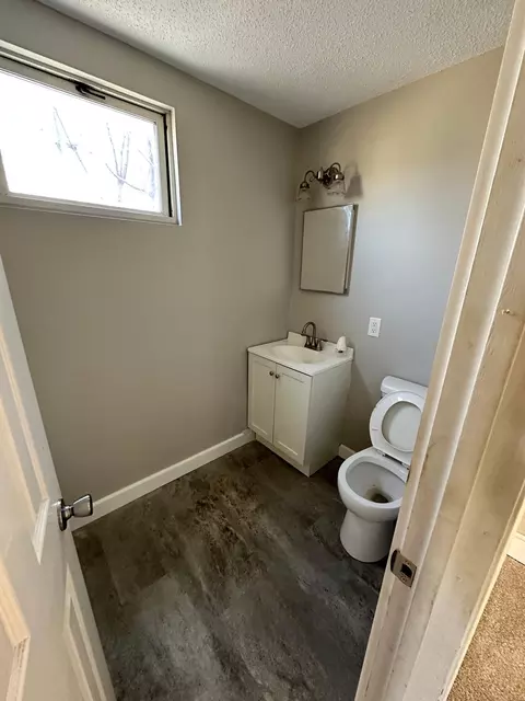 Bath - 527 6th Ave NW, Faribault, MN 55021 photo 6 of 6