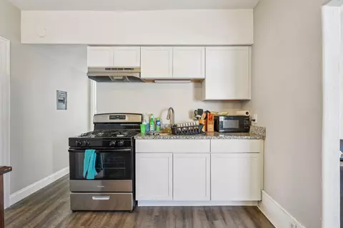Kitchen - 527 6th Ave NW, Faribault, MN 55021 photo 7 of 8