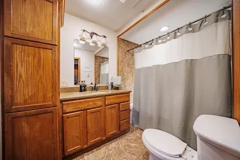 Bath - 23250 Northfield Blvd, Hampton, MN 55031 photo 1 of 2