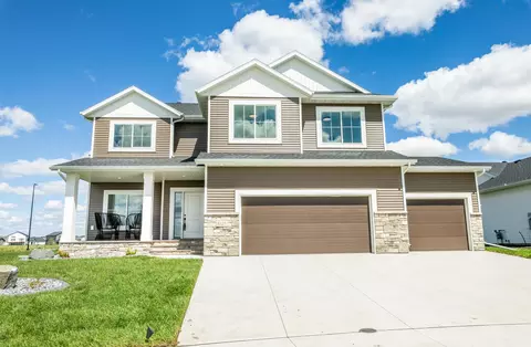 8327 59 St S, Horace, ND 58047