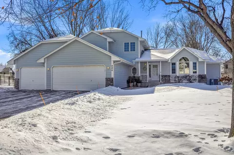 486 Hawthorn Rd, Lino Lakes, MN 55014