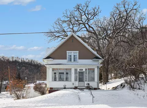 707 E 7th St, Red Wing, MN 55066