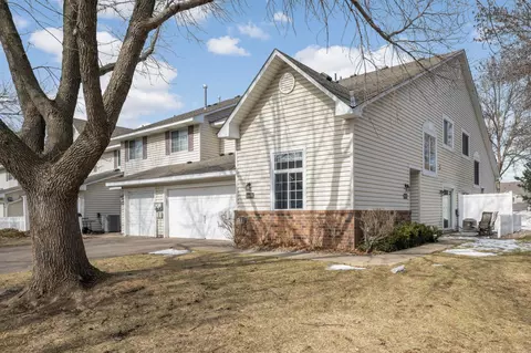 2572 Lockwood Dr #68, Mendota Heights, MN 55120