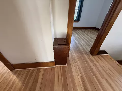 Entry Way - 135 E Snelling Ave, Appleton, MN 56208 photo 2 of 4