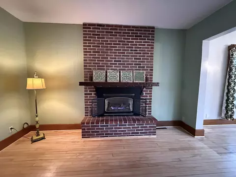 Living - 135 E Snelling Ave, Appleton, MN 56208 photo 5 of 13