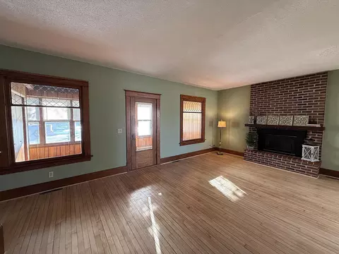 Living - 135 E Snelling Ave, Appleton, MN 56208 photo 4 of 13