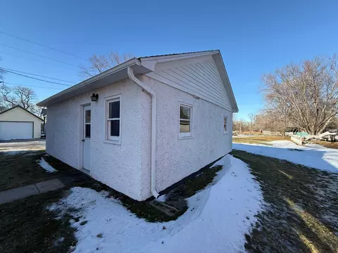 Exterior - 135 E Snelling Ave, Appleton, MN 56208 photo 1 of 1