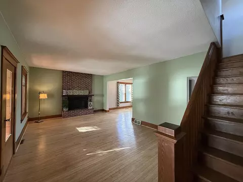 Living - 135 E Snelling Ave, Appleton, MN 56208 photo 8 of 13