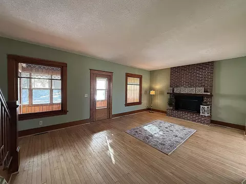 Living - 135 E Snelling Ave, Appleton, MN 56208 photo 3 of 13
