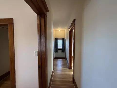 Entry Way - 135 E Snelling Ave, Appleton, MN 56208 photo 3 of 4