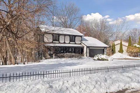 5942 Fairwood Ln, Minnetonka, MN 55345