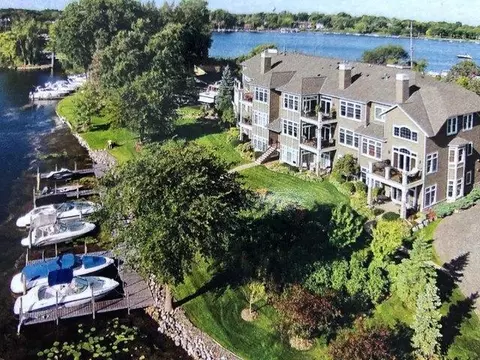 21957 Minnetonka Blvd #15, Excelsior, MN 55331