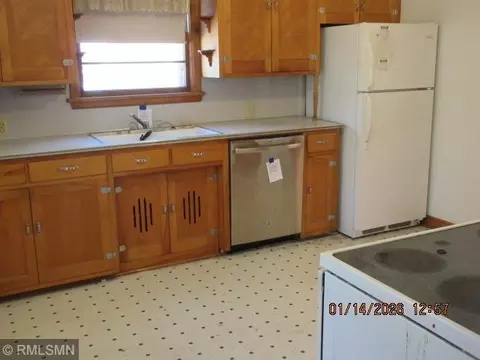 Kitchen - 618 7th St SW, Willmar, MN 56201 photo 1 of 1