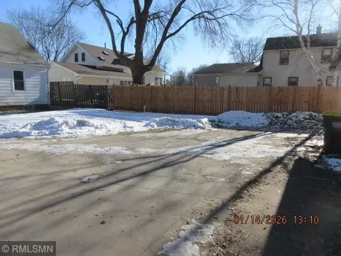 Exterior - 618 7th St SW, Willmar, MN 56201 photo 2 of 3
