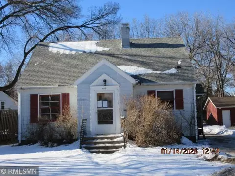 618 7th St SW, Willmar, MN 56201