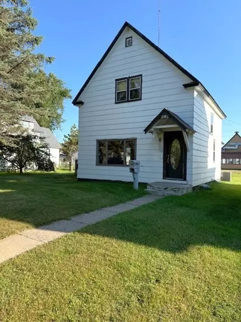 319 4th St NW, Aitkin, MN 56431